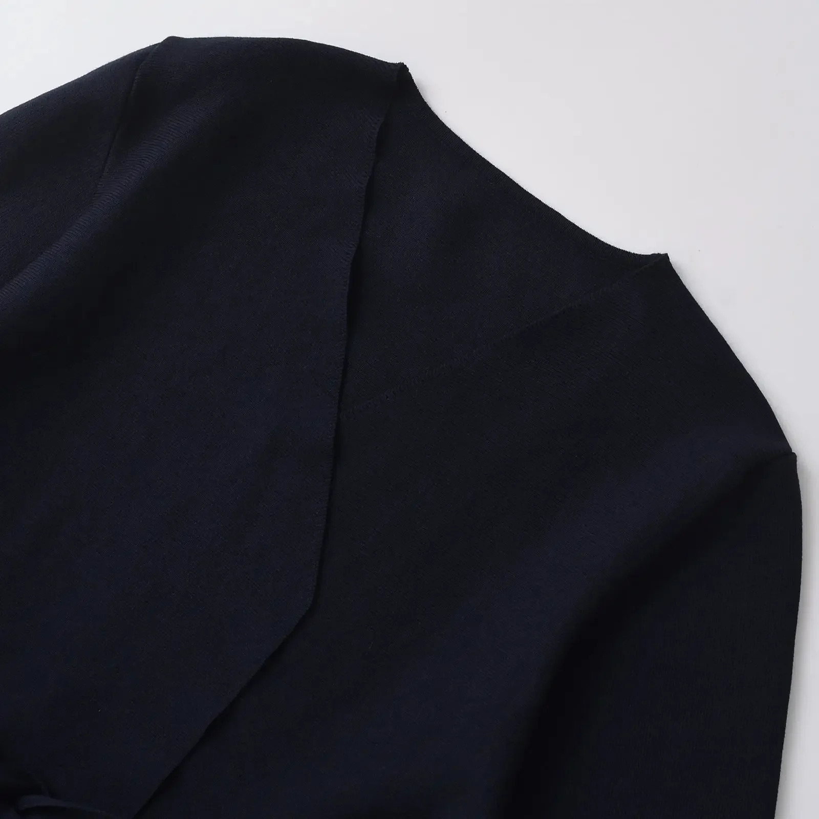 TRAF Womens Fashion Strap Knitted Jacket Womens Retro V-neck Long sleeved Versatile Womens Coat 9598/128 241111