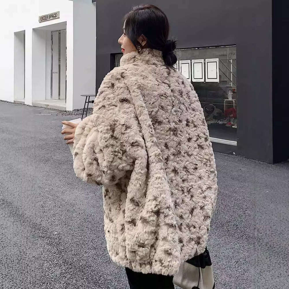 shanshi fur coat women New leopard print brushed coat for autumn and winter women imitating rabbit fur with spotted patterns loose plush clothes
