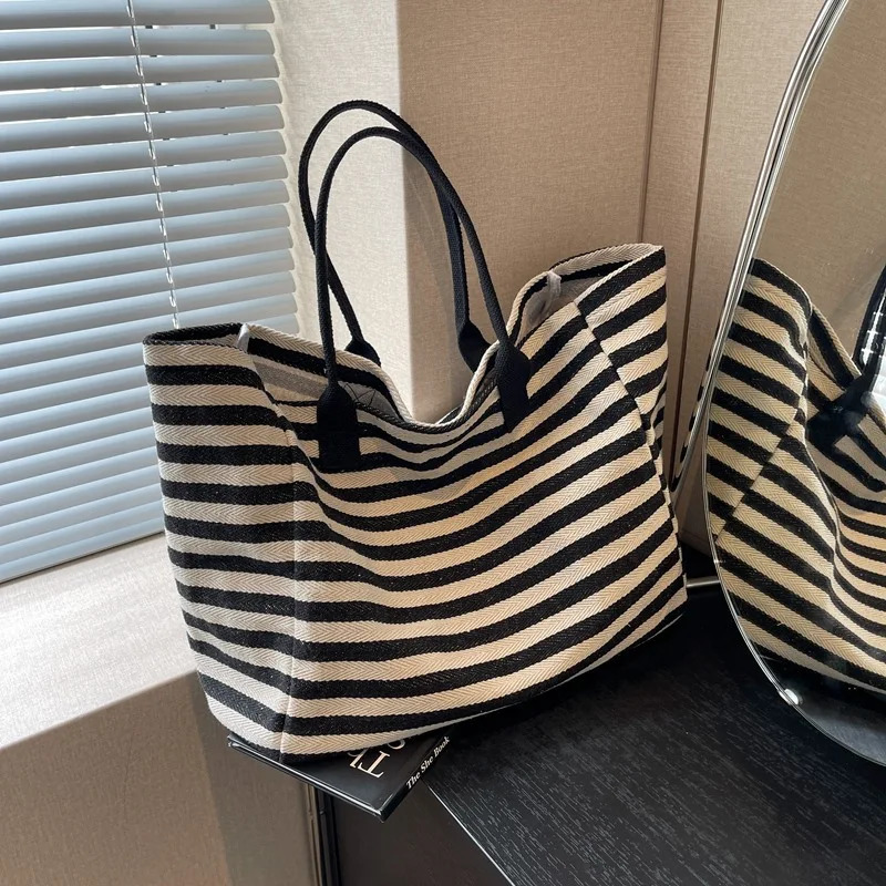 beach handbag fashionable womens canvas summer large capacity striped shoulder bag handbag shopping shoulder bag 241111