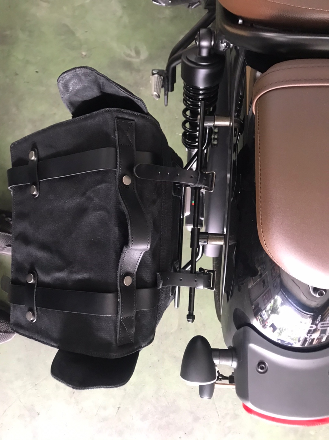 For Harley Sportster 883 XL 1200 Touring Dyna Softail FL Vintage Motorcycle Side Lage Tail Bag