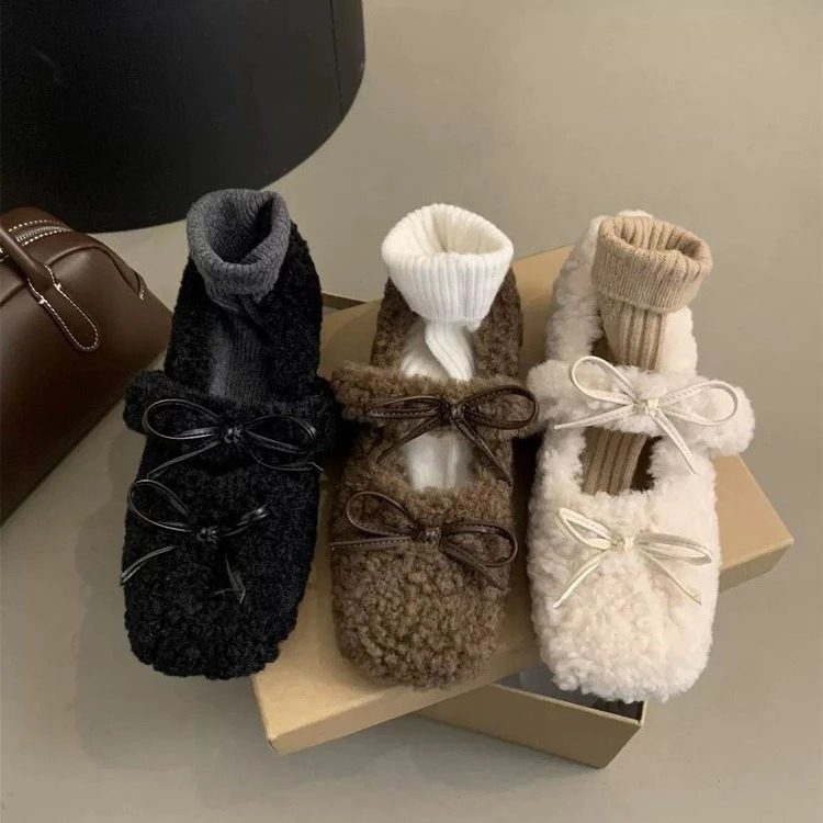 Autumn and winter womens apartment low boots casual womens sports shoes slide on Loafers fur round toe shallow mouth boat slide on Teddy shoes 241111