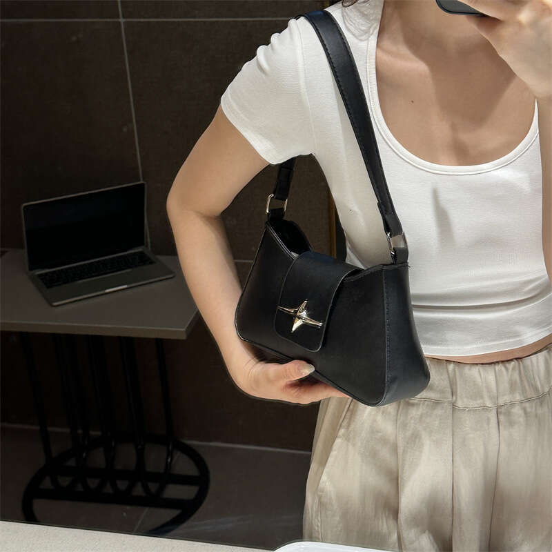 Sier Shoulder Bags for Women 2025 Classic Y2K Small Purse Glossy PU Leather Brand Female Underarm Handbags Daily Bag