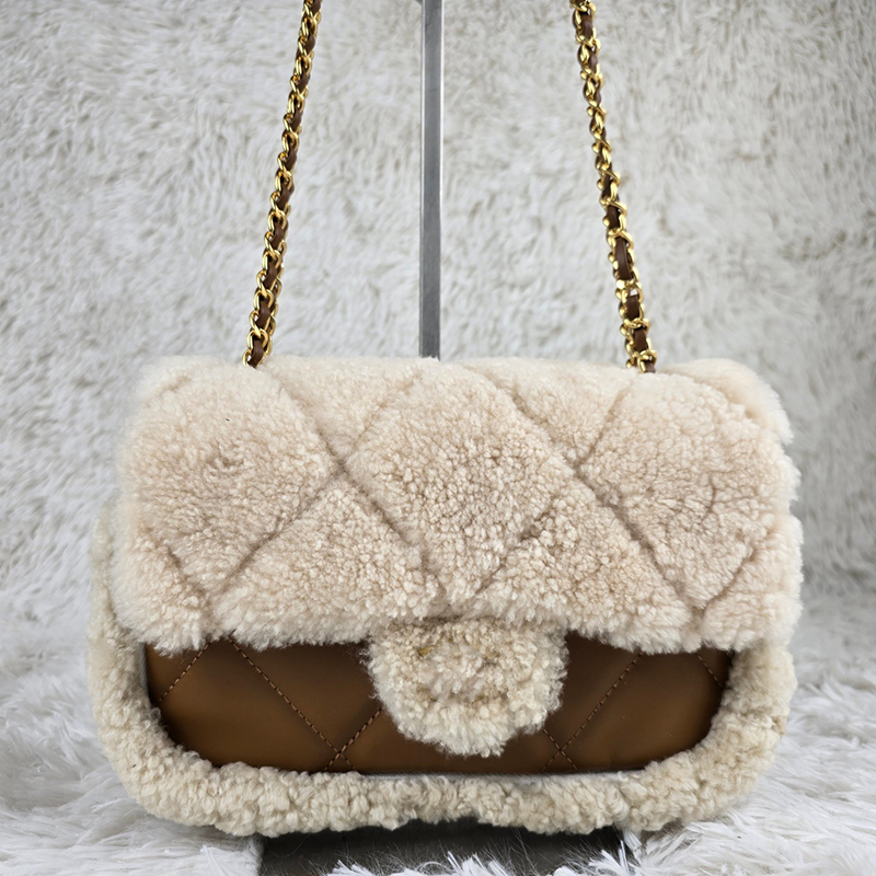 Cake Wool Cf Designer Women Shoulder Bag 23/18cm Calfskin Clamshell Gold Hardware Metal Buckle Matelasse Chain Crossbody Bag Dinner Bag Makeup Bag Shopping Bag Purse