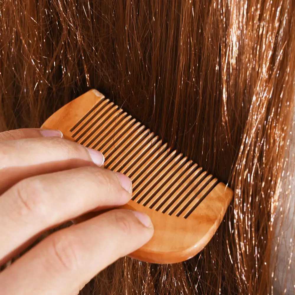 Pc natural peach wood comb closed teeth anti-static head massage beard hair care tools beauty accessories barber female hair W241112