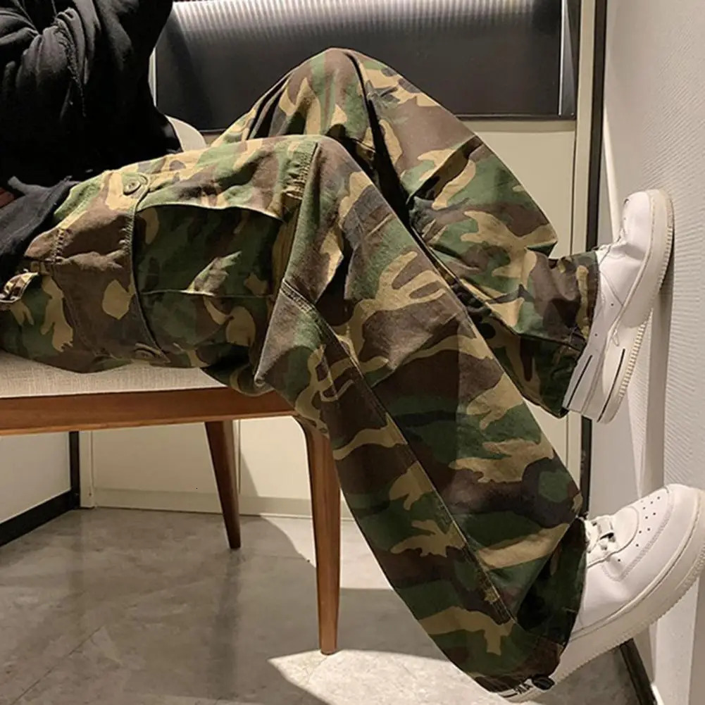 Straight Men Wide Leg Pants Camouflage Jogging Trousers Drawstring Elastic Waist Wide Male Casual Pants Vintage Cargo Pants 241112