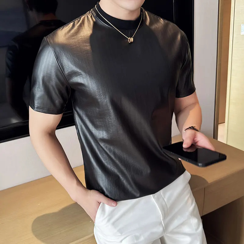 Shiny striped mens T-shirt with Korean fashion coating leather texture T-shirt for mens clothing O-neck ultra-thin suitable for casual T-shirt 241112