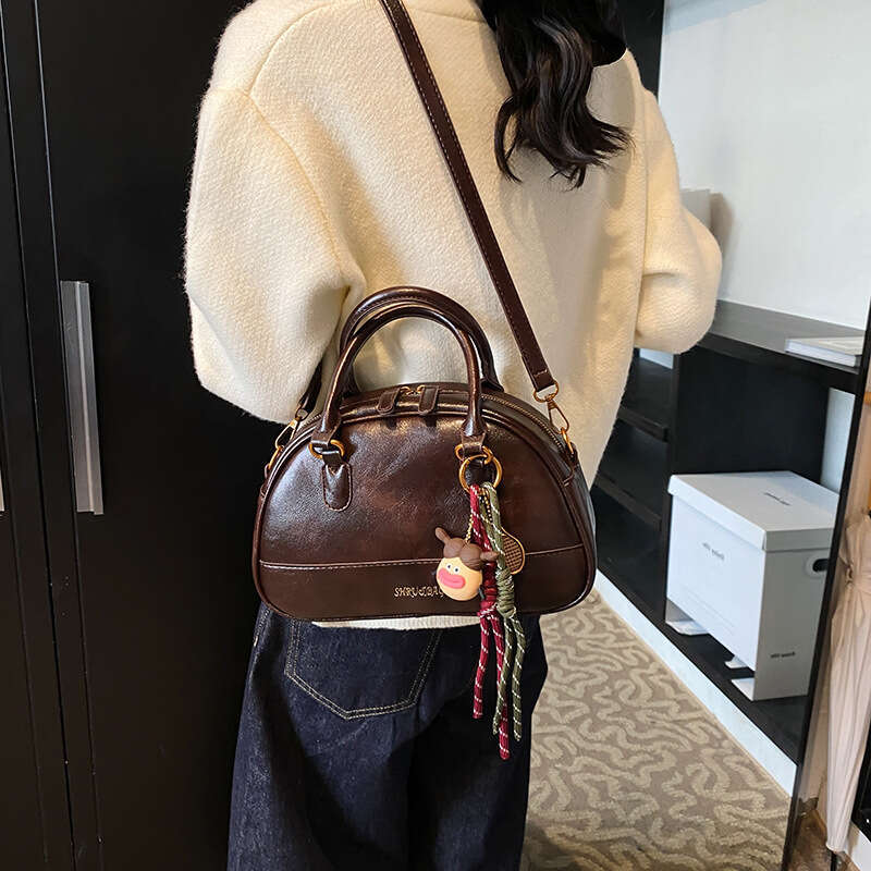 American Bowling For Women 2024 Autumn/Winter New Fashionable And Versatile Handheld Casual Commuter Crossbody Bag