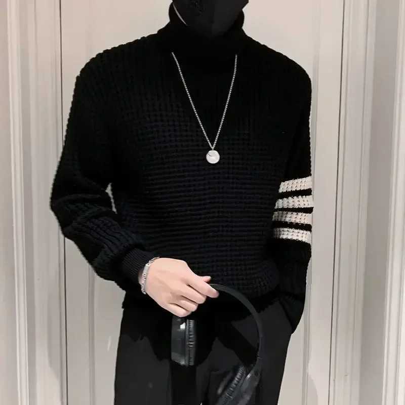 Mens turtle neck ultra-thin fit striped knitted sweater black latte art high neck long sleeved 00% collar fashionable 2024 W2411111