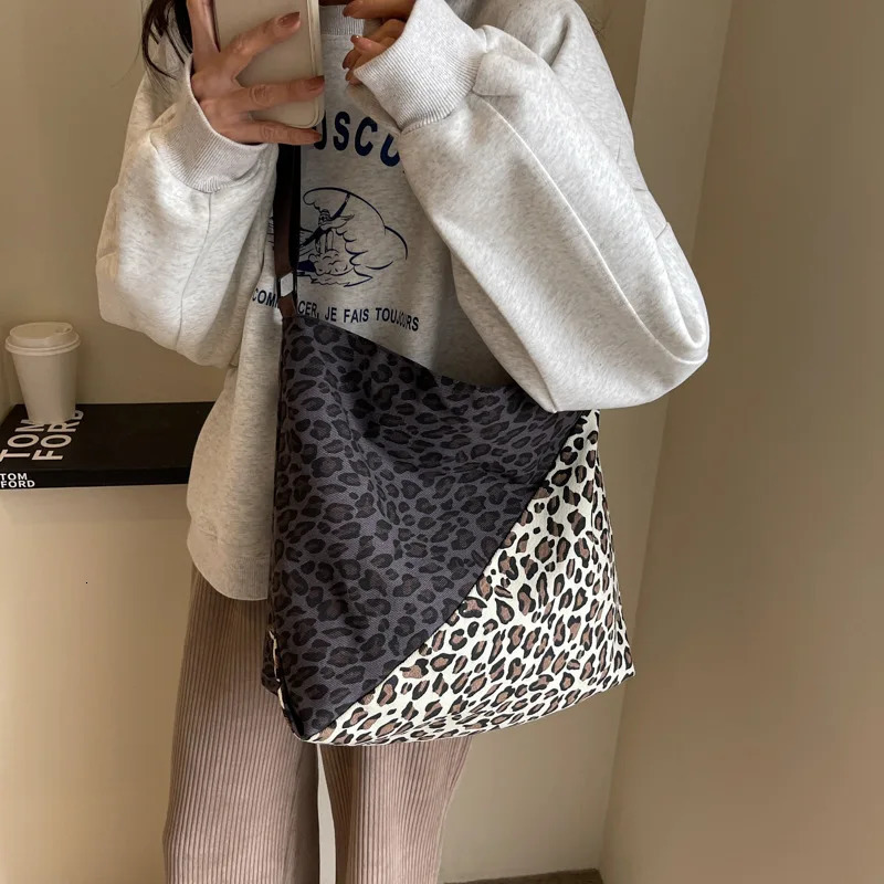 Leopard Prints Korean Fashion Cross Bag Womens Casual Shopping Shoulder Cross Bag Travel Handbag 241111