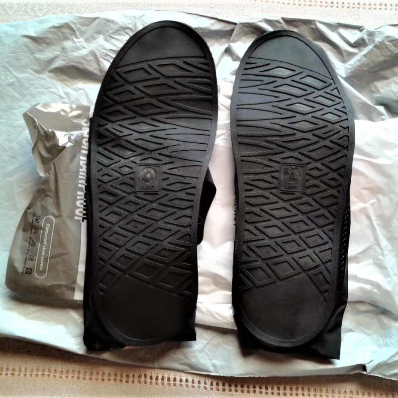 Motorcycle boots, shoe covers, waterproof, non-slip, anti-fouling, anti-sand and dirt, high-tube motorcycle accessories 81752