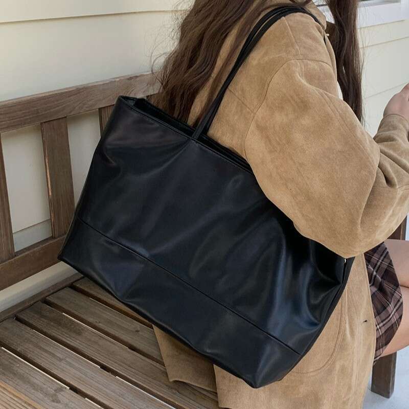 Korean Version Autumn Winter New Item Simple Soft Leather Texture Large Capacity Commuting Casual Women's Shoulder And Armpit Tote Bag