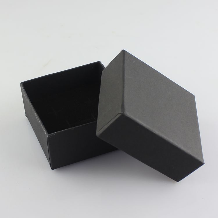 2025 Top Quality Jewelry Bags Boxes Earrings Studs Bracelets Rings Bangles Necklaces Designer Small square Box Wholesale