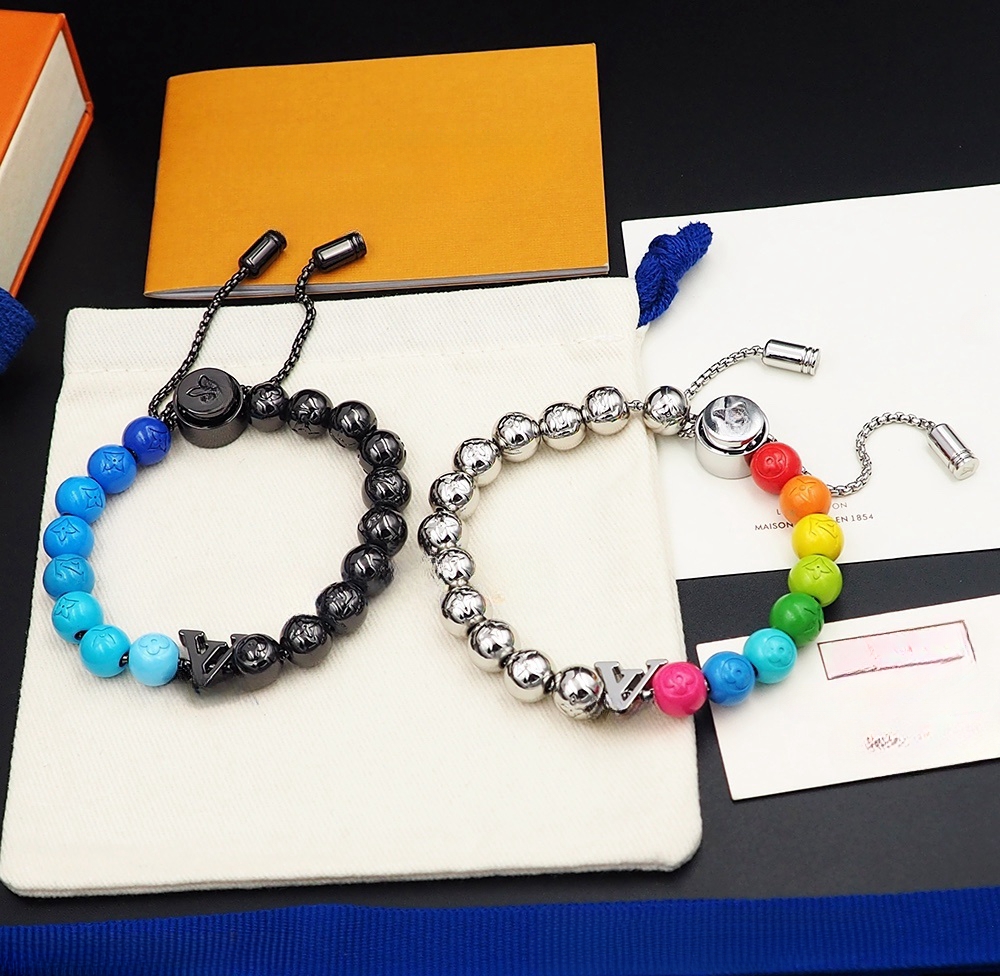 latest design Beaded quenched-bead Strands bracelet spring clasp bracelet is the top titanium rigid bracele