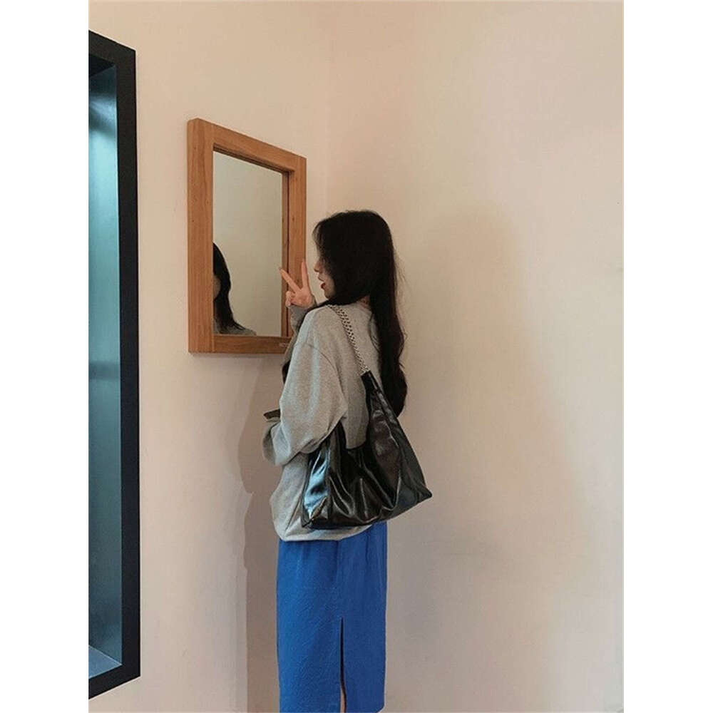 Chain Tote Large capacity 2023 new travel Fashion commuter women's shoulder bag