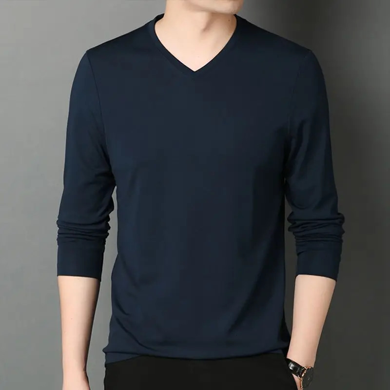 Spring and autumn fashion V-neck long sleeved solid color T-shirt mens clothing simple matching loose bottom shirt Y2K top 241112