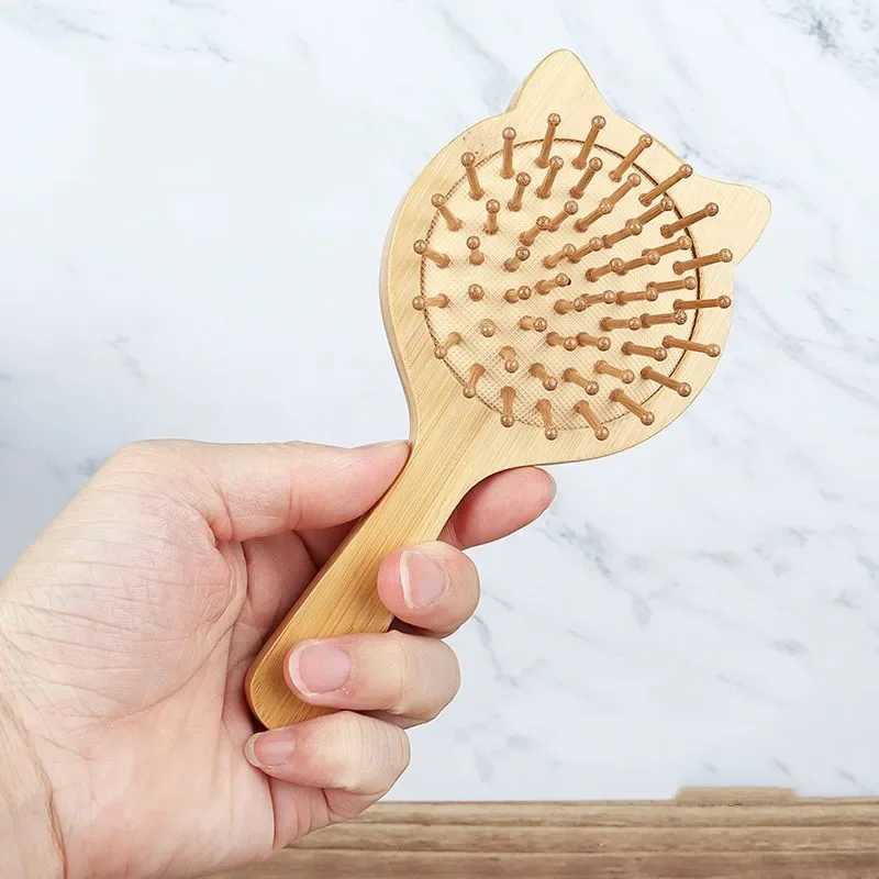 Mini portable childrens hair brush mini cartoon cat air cushion comb bamboo sandalwood comb hair care tool W241112