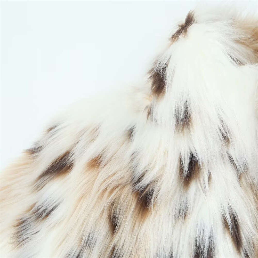 shanshi fur coat women Hot selling autumn and winter new style fashionable faux fur effect short jacket women's top trend