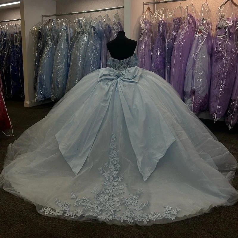 Sky Blue Princess Ball Gown Quinceanera Dresses Off The Shoulder Classic Applique Lace Bow Beads Tull Sweet 16 Dress Vestido 15 De Anos