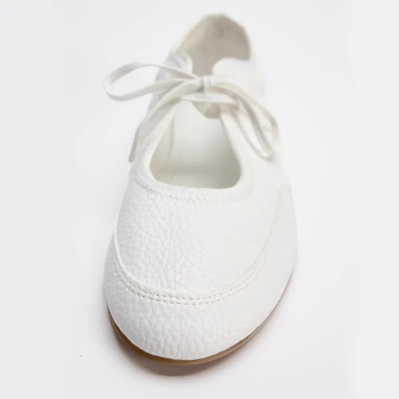 2024 er Womens Ballet Apartment Soft Leather Fashion Shallow Round Toes Autumn Daily Womens Shoes Lace Casual Shoes 241111