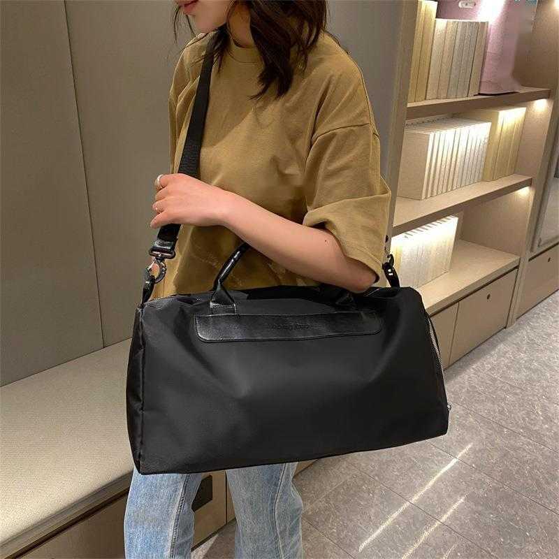 Dry Wet Separation Swimming Bag Large Capacity Handheld Crossbody Short Distance Travel Bag Leisure Sports and Fitness Bag