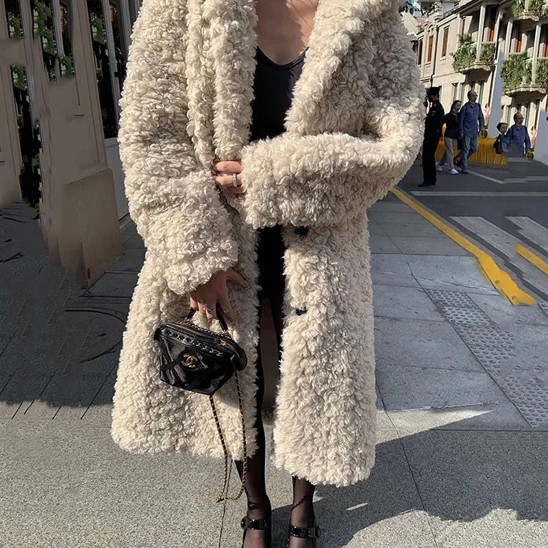 Elegant faux fur teddy warm coat Korean fashion plush coat winter womens thick fur long jacket retro loose Chaquetas 241112