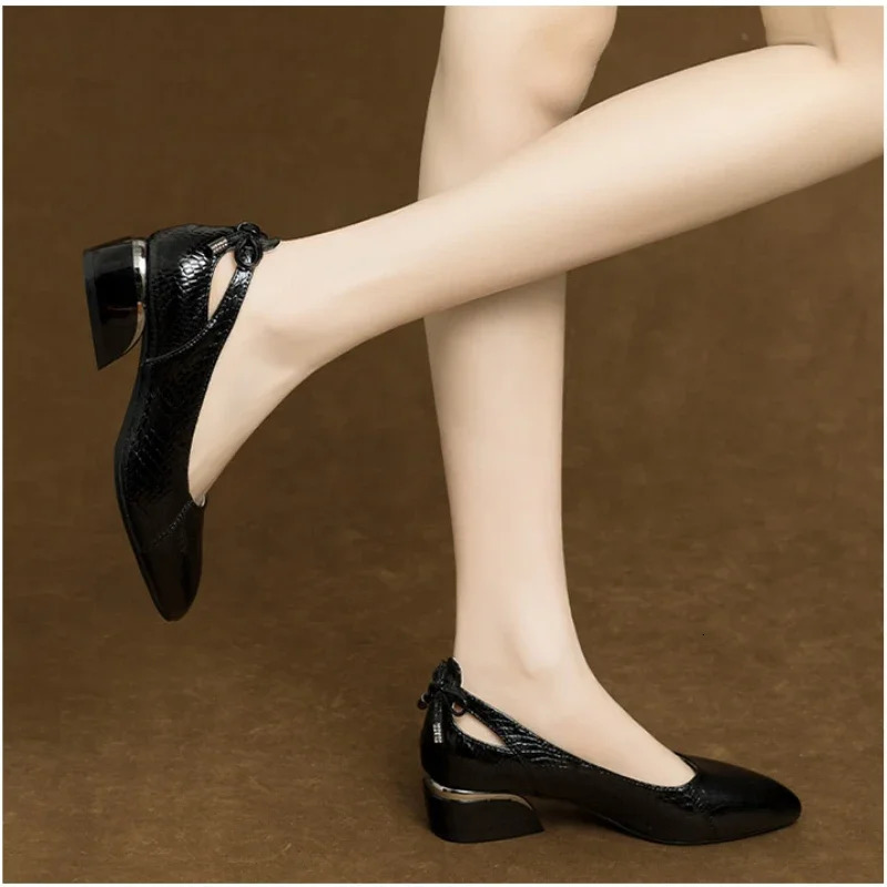 2024 Soft Leather Shallow Mouth Single Shoes for Women Thick Toe Bow Low Toe Womens Shoes Versatile Scoop Shoes 241111