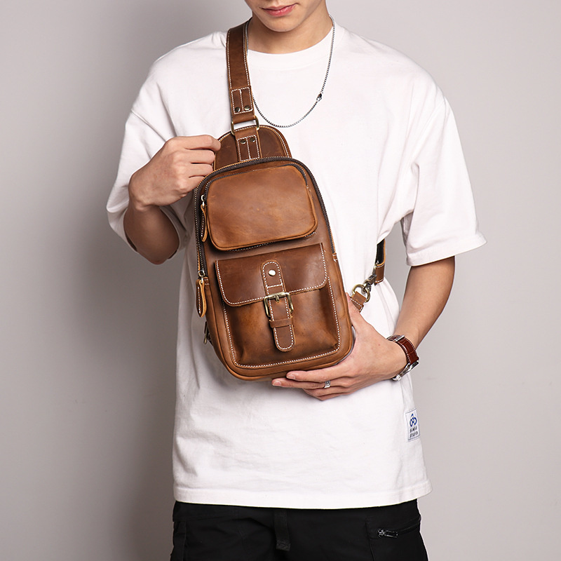 Men's Chest Bag Designer New Vintage Shoulder Crazy Horse Leather Outdoor Crossbody Sling s Travel Day Pack e40ae