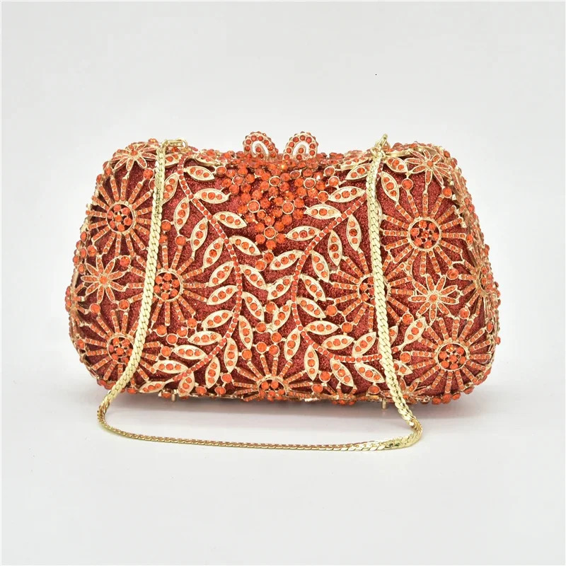 Latest n Ladies Handbags Diamond Skull Clutch Women Evening Bags Ladie Casual Chain Crossbody Bag Shoulder for Party 241112