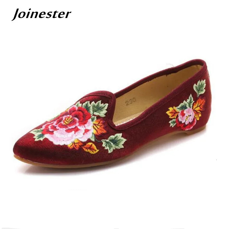 Autumn womens Pointed Toe Loafers floral embroidery womens apartment sliding ethnic walking shoes canvas womens Moccasins dress shoes 241111