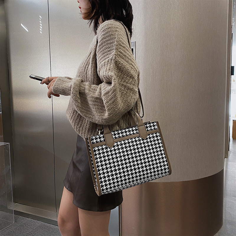 New Free Delivery 2025S Designer Bags Korean Small Shoulder Bags: Women Houndstooth Wool Coat Style Bag Handbag Shoulder Women Crossbody Bag Designer 