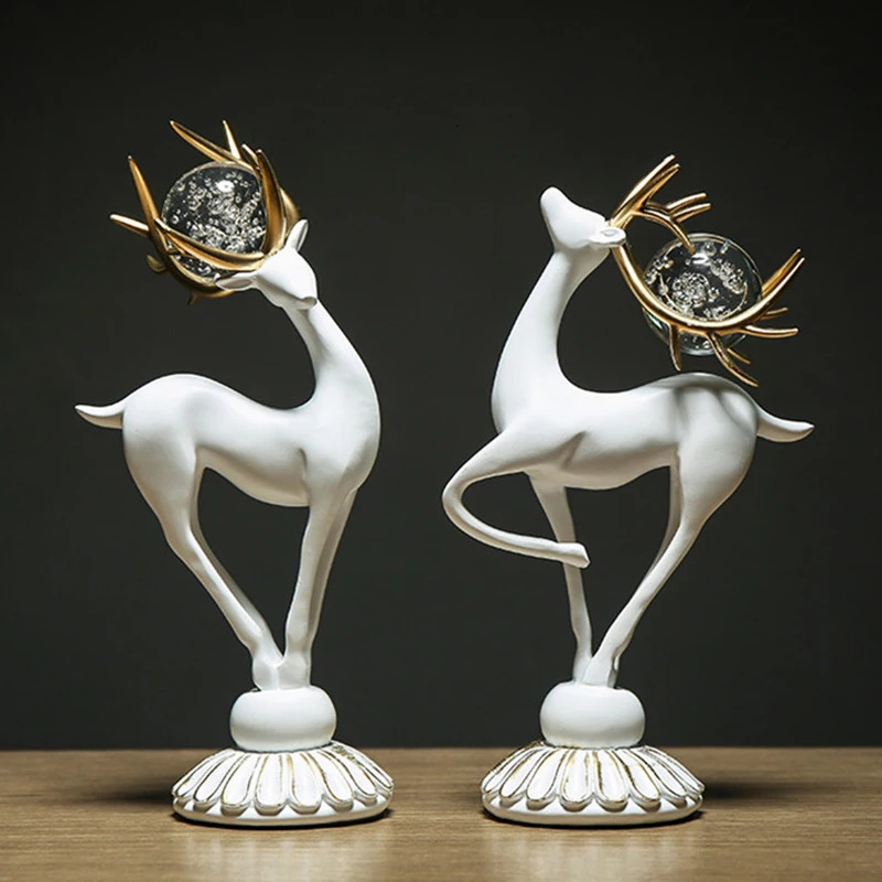 Nordic Resin Simple Abstract Deer Statue Home Decor Sculpture Modern Art Animal Figurines Christmas Decoration Accessories 241112