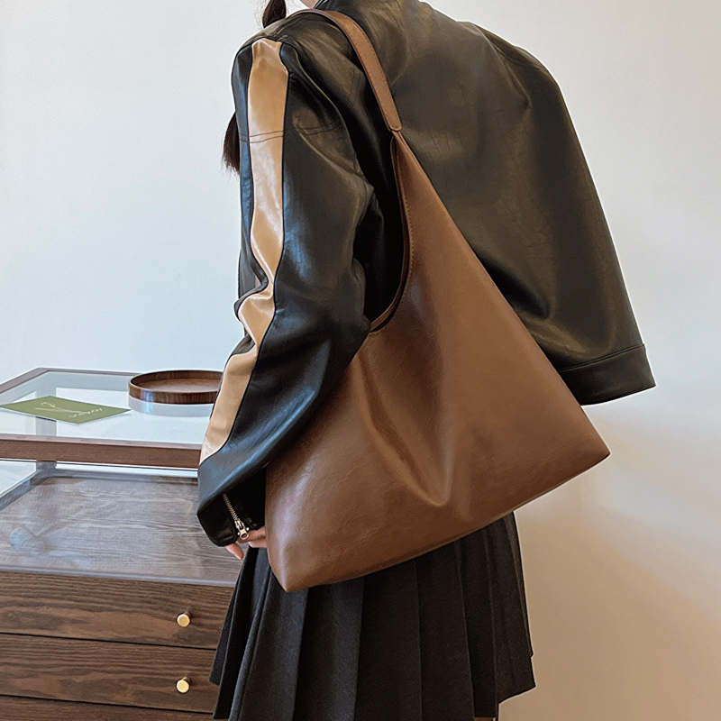 Women's Black Roomy Hobos Handbag Serviceable Pu Leather Large Female Commuter Shoulder Bag Ladies Casual Shopper Crossbody Bags