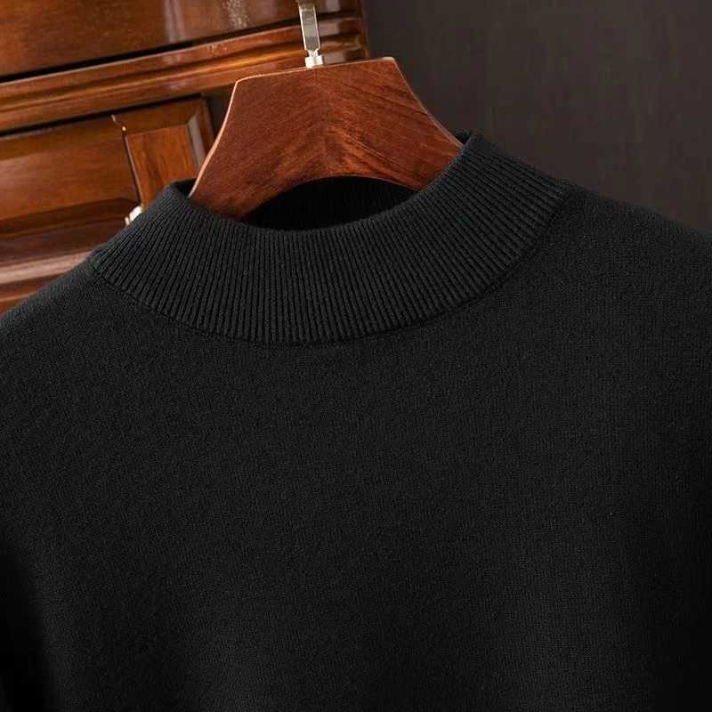 Autumn mens plain neck knitted sweater outdoor half neck solid color latte art streetwear winter warm knitted sweater W2411111