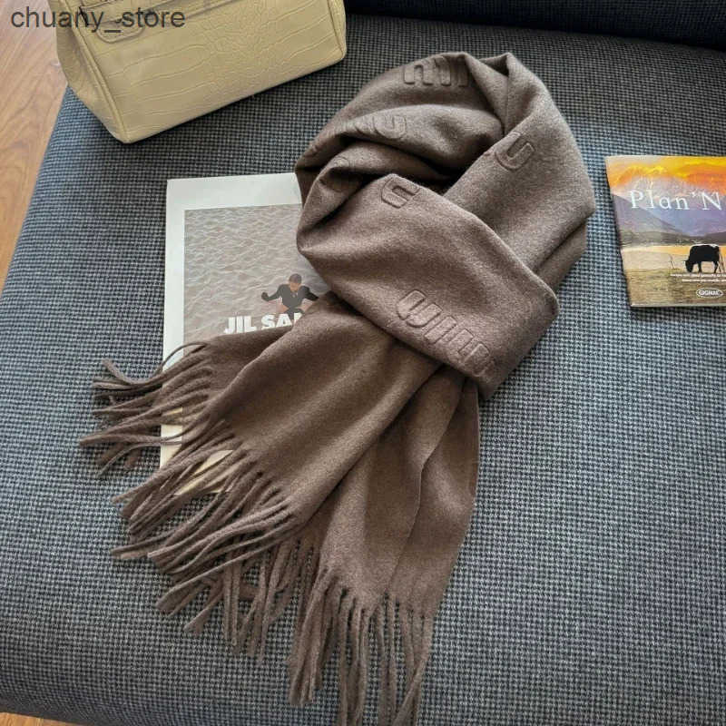 Scarves High quality wool scarf for women autumn solid color simple classic cashmere muffler womens new warm shawl L240910