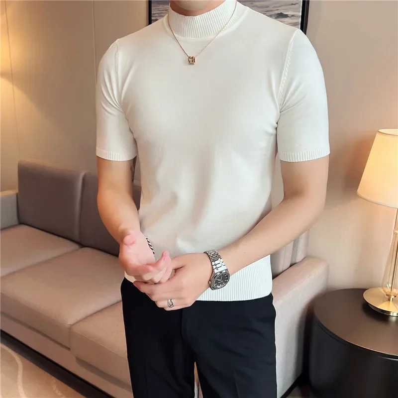 Autumn mens half neck knitted T-shirt Korean version slim fit solid latte elastic casual thin sweater mens clothing W2411111