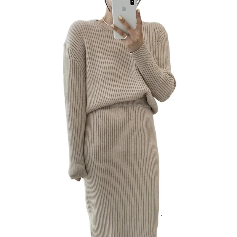 Solid color set two high waisted womens pieces sweet Korean elegant streetwear chic long sleeves black casual A-line womens skiing 241112