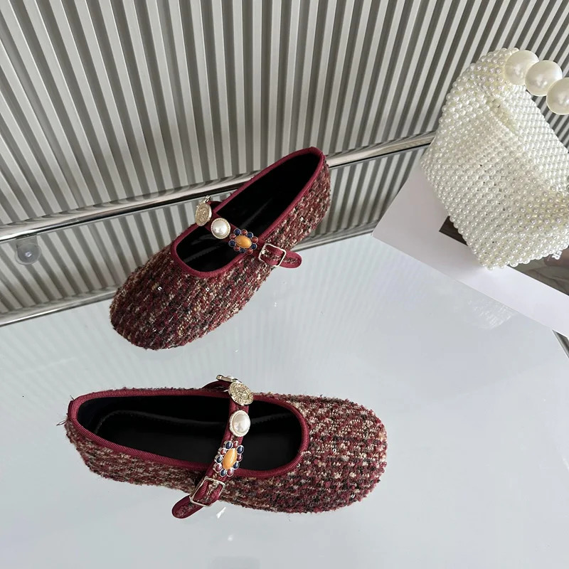 Womens Ballet Flat Bottom Autumn Low Foot Pump Knitted Mary Jane Shoes Water Diamond Button Flat Shoes Large Size 43 Womens Shoes 241111