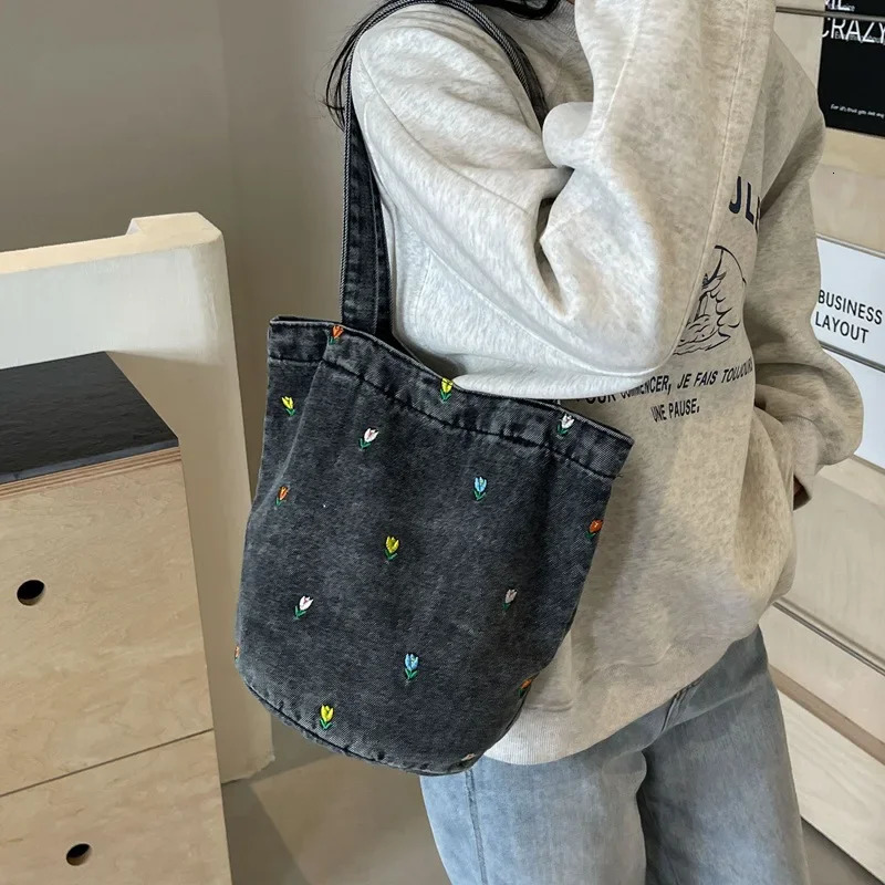 Womens shoulder bag fashion handbag canvas womens handbag store denim handbag student backpack Bolsos Mujeres 241111