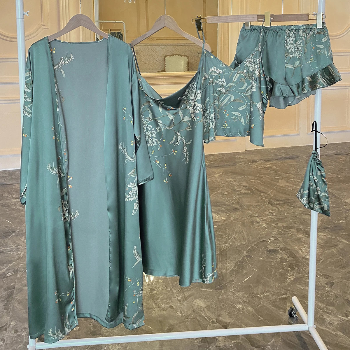 5-piece floral printed pajama set with long sleeved robe Cami dress Cami top and pleated hem shorts for womens casual wear 241112