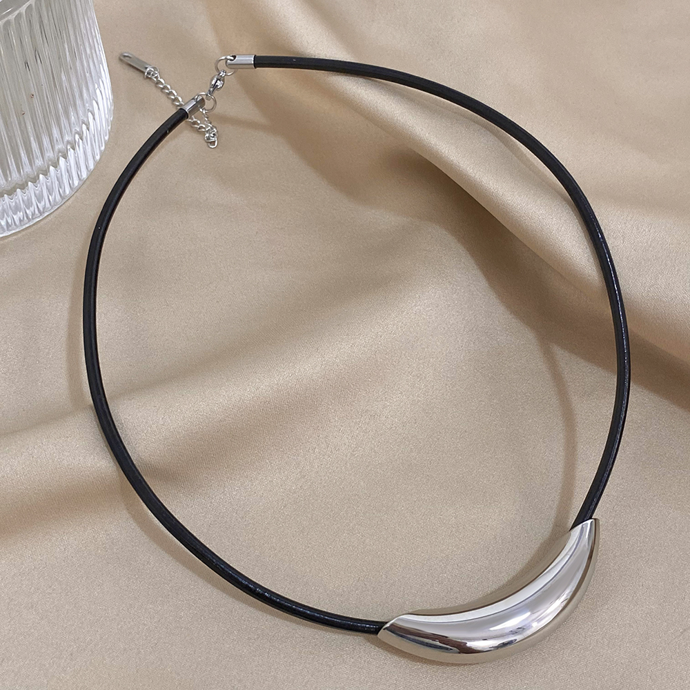 HAO Vintage Chunky Gold Color Metal Tube Pendant Black Leather Wax Rope Choker Necklaces for Women New Charm Jewelry Gift 5