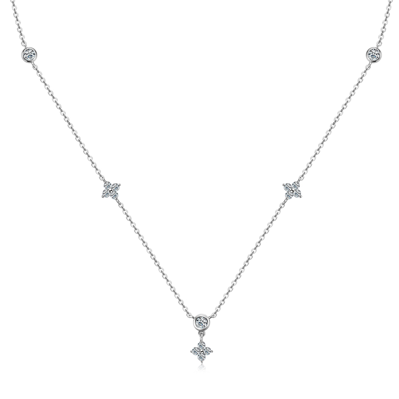 Lnngy Exquisite Four-leaf Flower Pendant Necklaces for Women 925 Sterling Silver Round Cut Moissanite Choker Necklace Jewelry