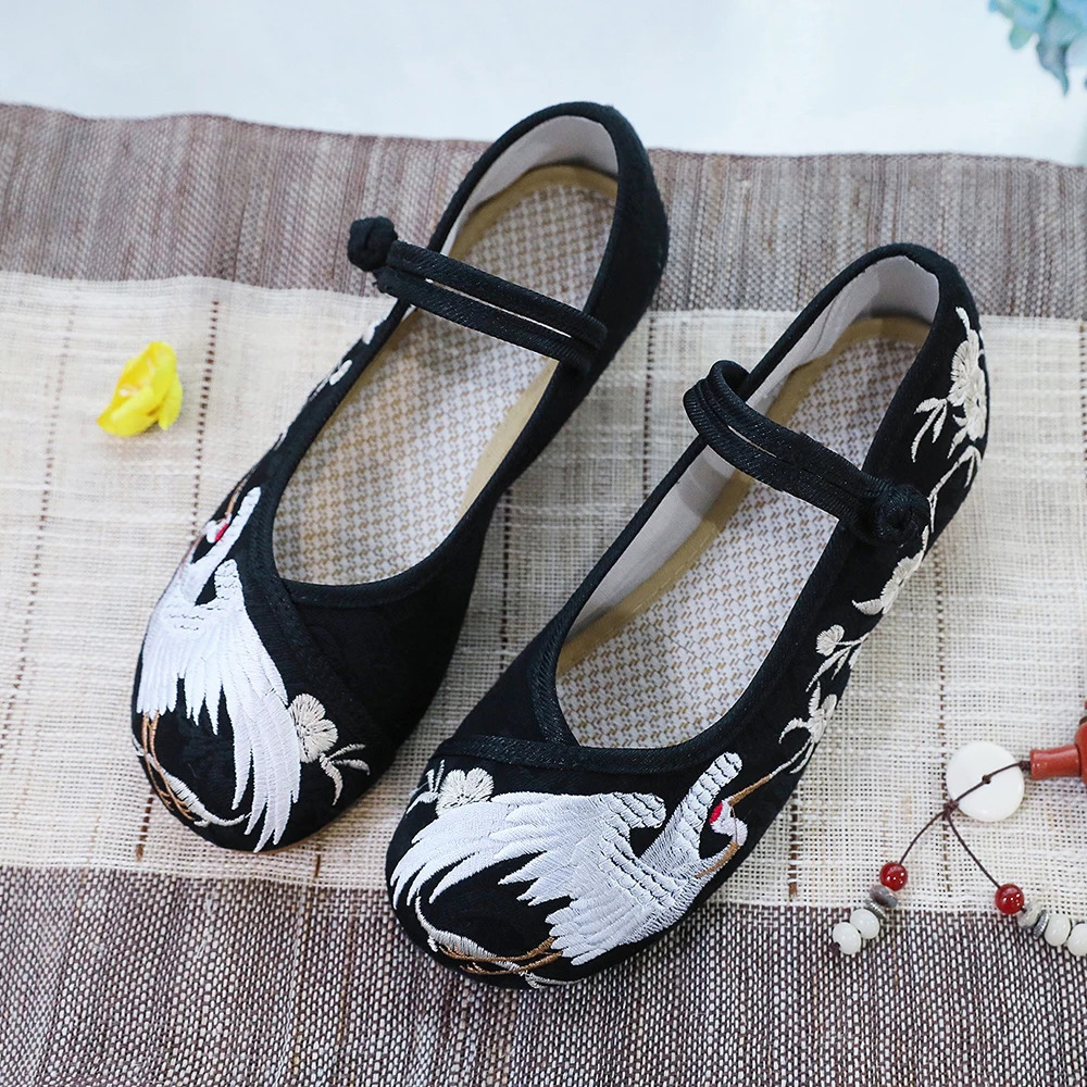 Veowalk China Crane Embroidery Womens Canvas Mary Janes Apartment Handmade Womens Casual Comfortable Nurse Shoes Old Beijng Shoes 241111