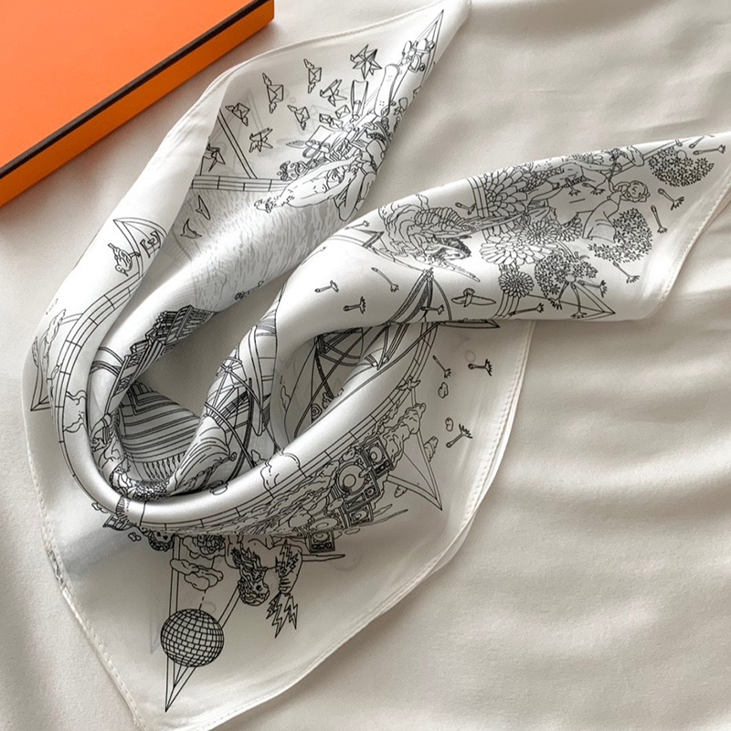 Women Scarf brand wrap Head scarfs square silk twill Pashmina Scarves shawl pleated birthday gift Easy to match Soft Touch size 50*50CM