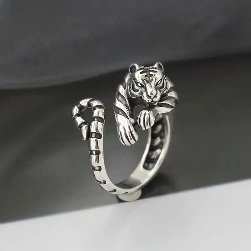 Fierce Tiger Adjustable Opening Ring Men and Women Vintage Punk Ancient Gold Silver color Animal Jewelry Gift Wholesale 241112
