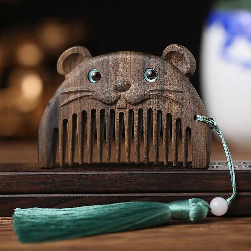 Sandalwood animal massage comb short fine tooth wooden comb ebony anti-static cartoon mini comb W241112
