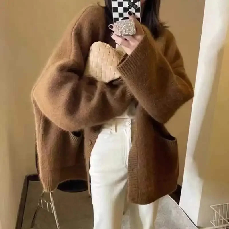 2023 Autumn Winter Women Cardigan Sweater Blue Knitted Tops Buttoned Up Elegant Vneck 241111