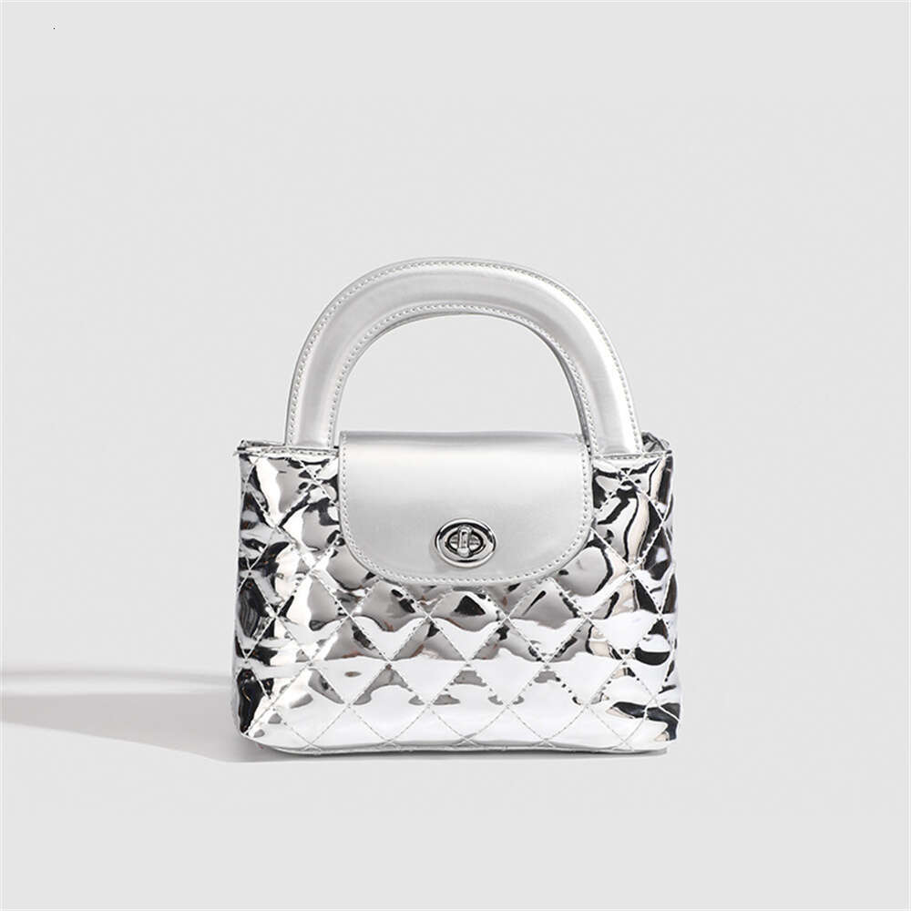 2024 new fashion niche design Dia check patent leather chain all commuter hand bill shoulder crossbody bag