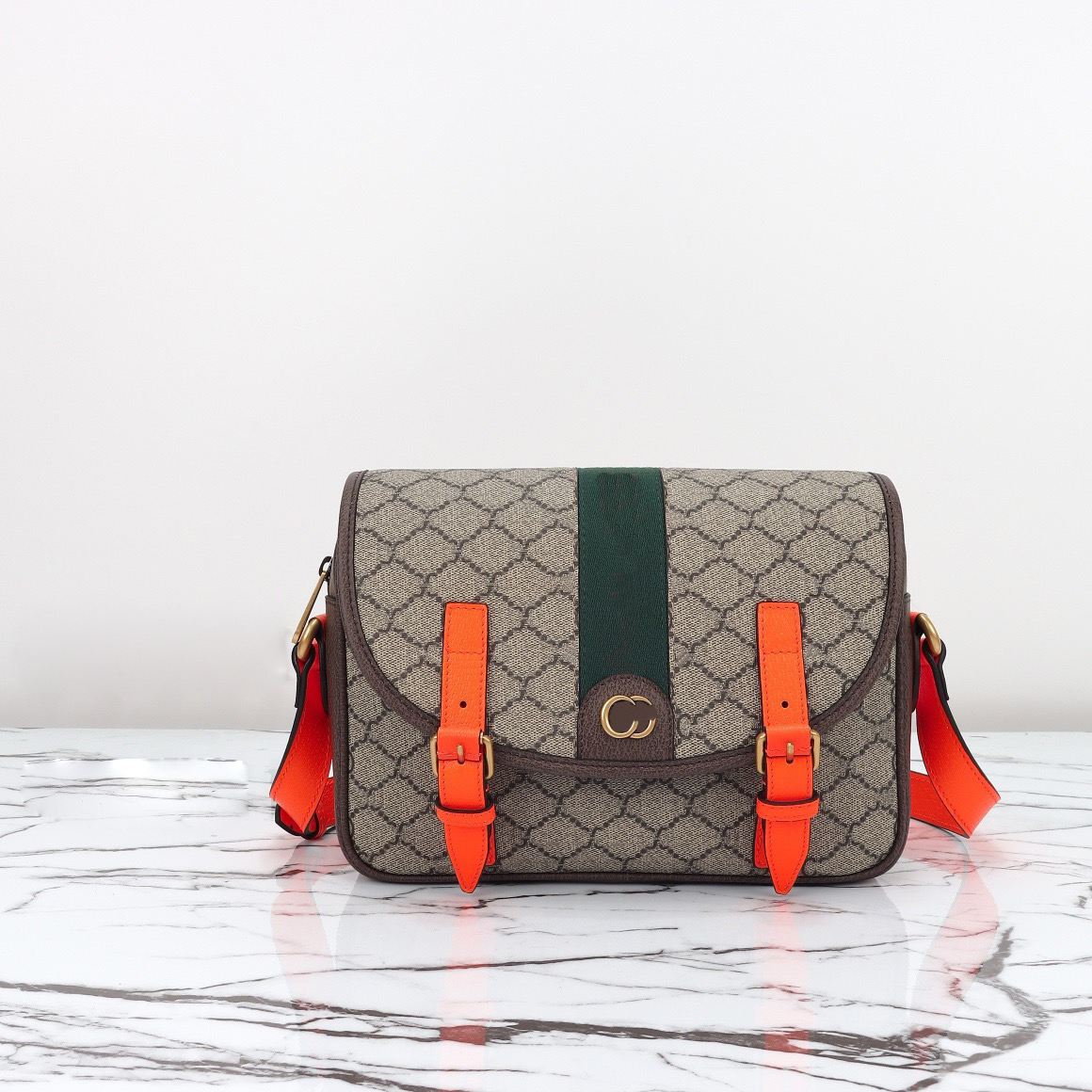 Designer bag fluorescent orange eye-catching design, single shoulder bag for men and women, diagonal cross bag, adjustable shoulder strap buckle opening and closing