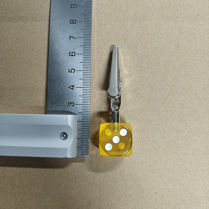 Portable Dice Bracket Clip Household Smoking Accessories Support Stand Dry Herb Tobacco Preroll Cigarette Fixed Holder Clamp Tongs 18*67mm
