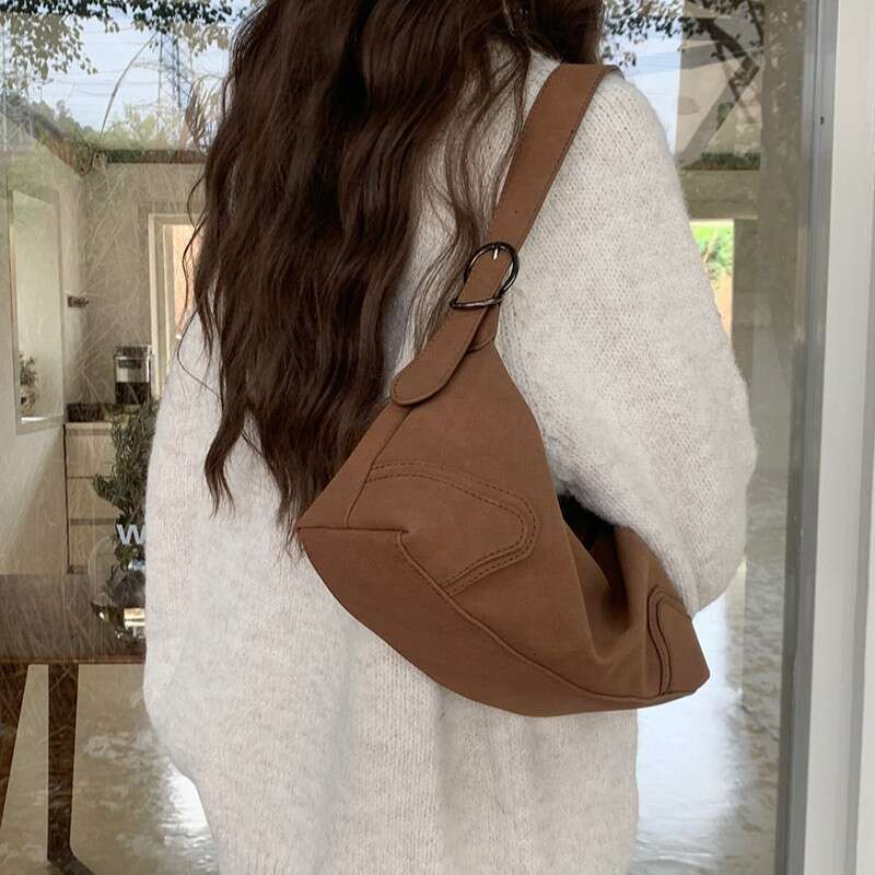 American Style Niche Design, Light Luxury, High-End Deer Skin Velvet, Maillard Soft Leather, Frosted, Cool And Spicy Girl Motorcycle Armpit Bag